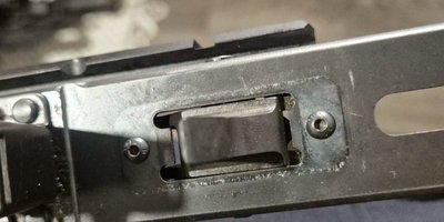 Petra säätöruuvi — takimmainen nasta kierteitetty